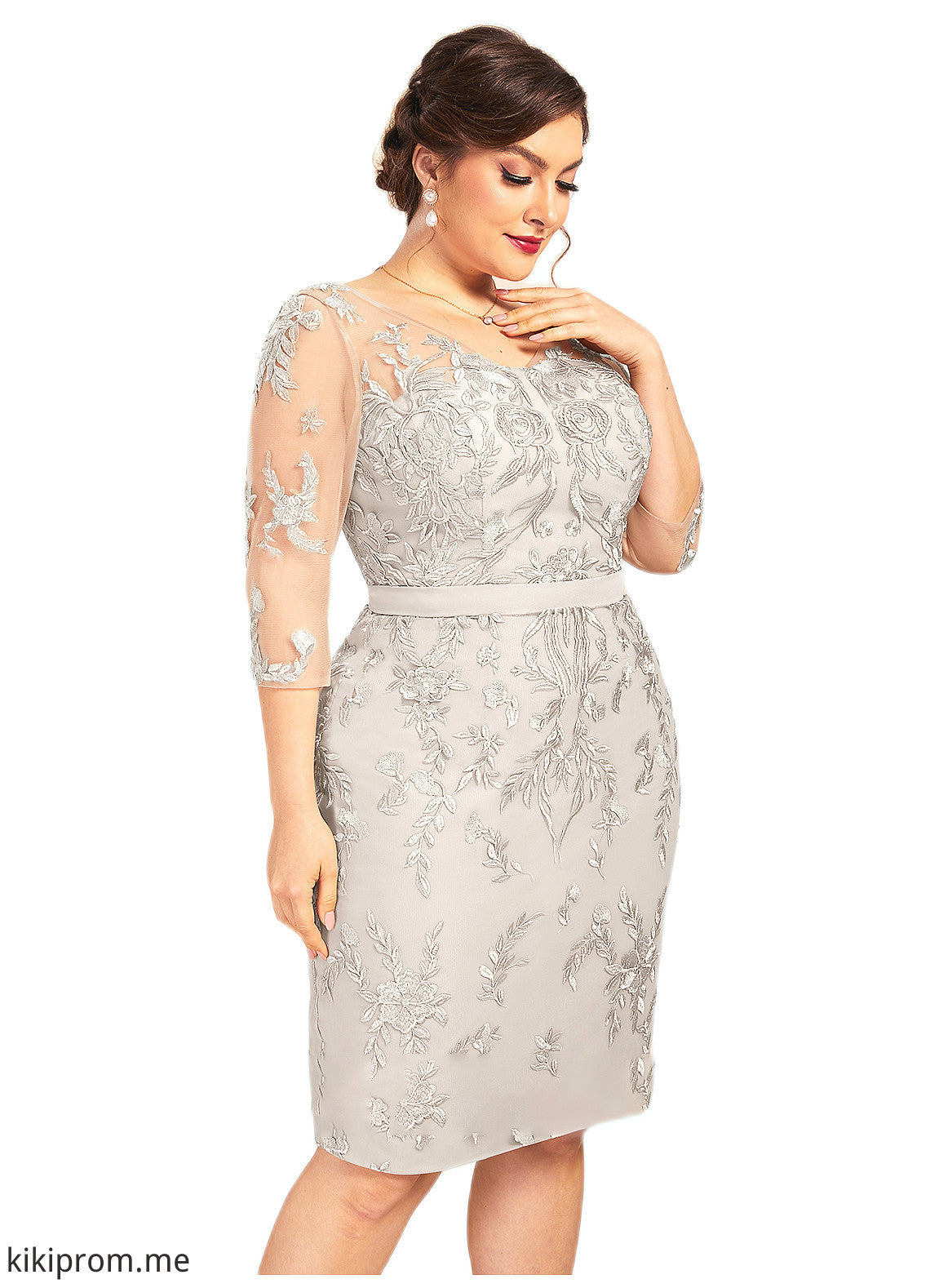 Elyse Sheath/Column V-neck Knee-Length Lace Mother of the Bride Dress STF126P0014570