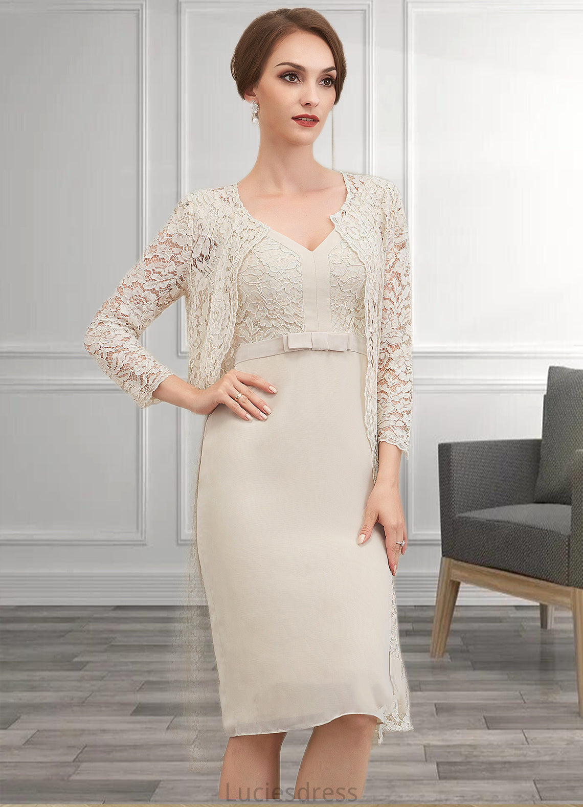 Nancy Sheath/Column V-neck Knee-Length Chiffon Lace Mother of the Bride Dress With Bow(s) HF126P0014924