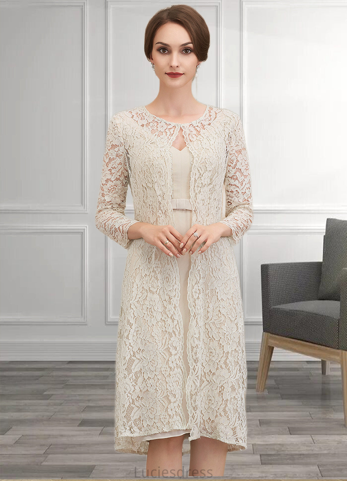 Nancy Sheath/Column V-neck Knee-Length Chiffon Lace Mother of the Bride Dress With Bow(s) HF126P0014924