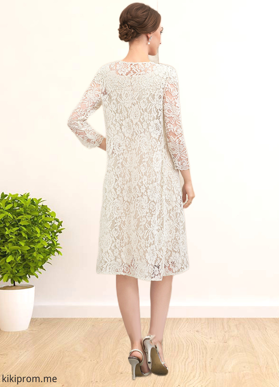 Yazmin Sheath/Column V-neck Knee-Length Chiffon Lace Mother of the Bride Dress With Bow(s) STF126P0014924