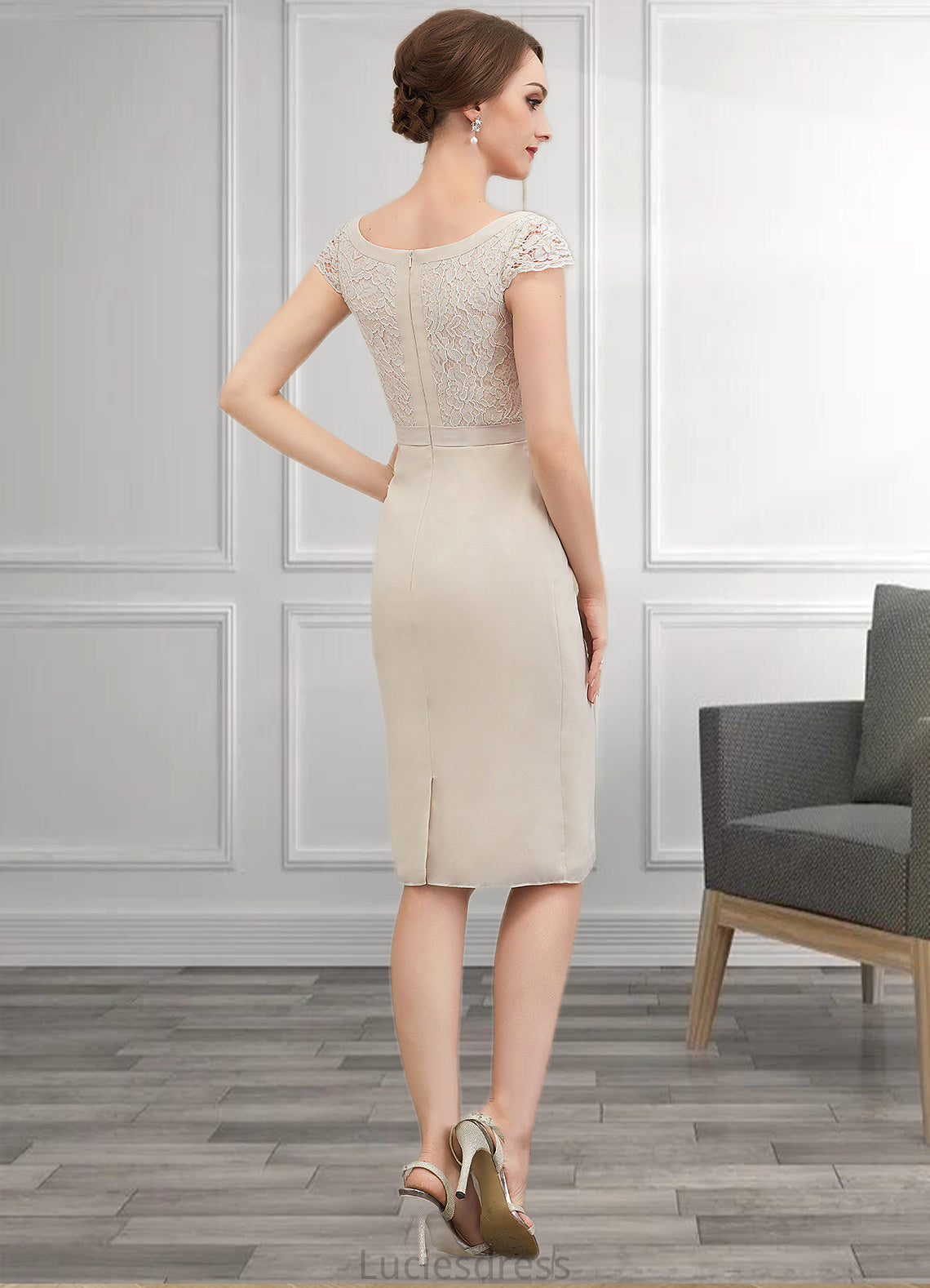 Nancy Sheath/Column V-neck Knee-Length Chiffon Lace Mother of the Bride Dress With Bow(s) HF126P0014924