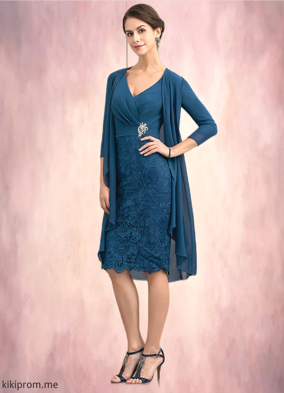 Zara Sheath/Column V-neck Knee-Length Chiffon Lace Mother of the Bride Dress With Crystal Brooch STF126P0014972