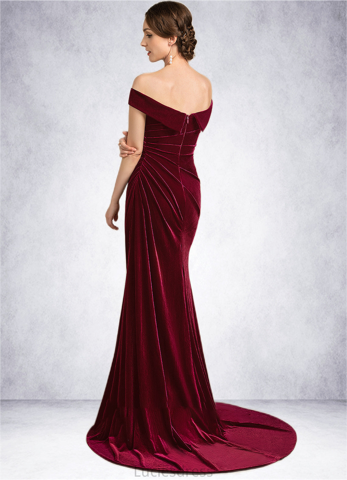 Laurel Trumpet/Mermaid Off-the-Shoulder Sweep Train Velvet Mother of the Bride Dress With Ruffle HF126P0014988