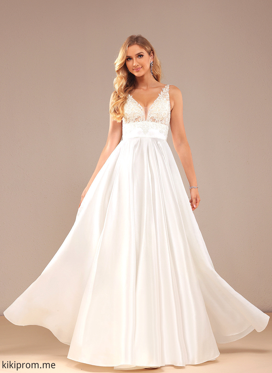 Floor-Length Wedding Dresses Satin Tina Dress V-neck With Lace Wedding Lace Ball-Gown/Princess Pockets