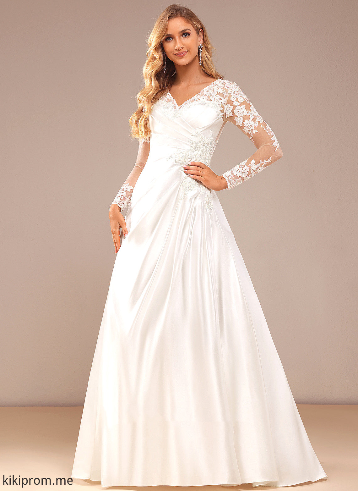 Sequins Wedding Dresses Wedding Lace Lace Eliza Court With Dress Train V-neck Satin A-Line