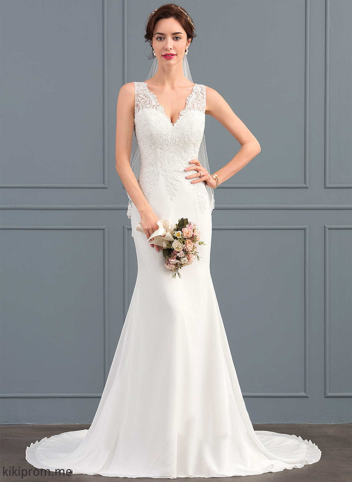 Train Trumpet/Mermaid Chiffon Alena Dress Court Wedding Lace V-neck Wedding Dresses