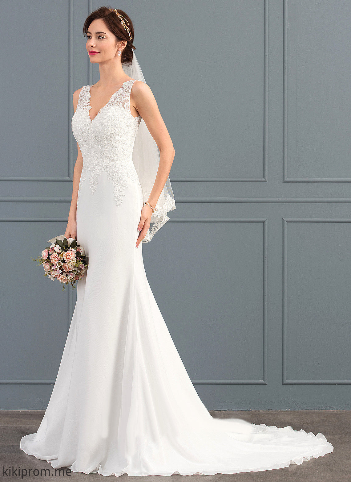 Train Trumpet/Mermaid Chiffon Alena Dress Court Wedding Lace V-neck Wedding Dresses