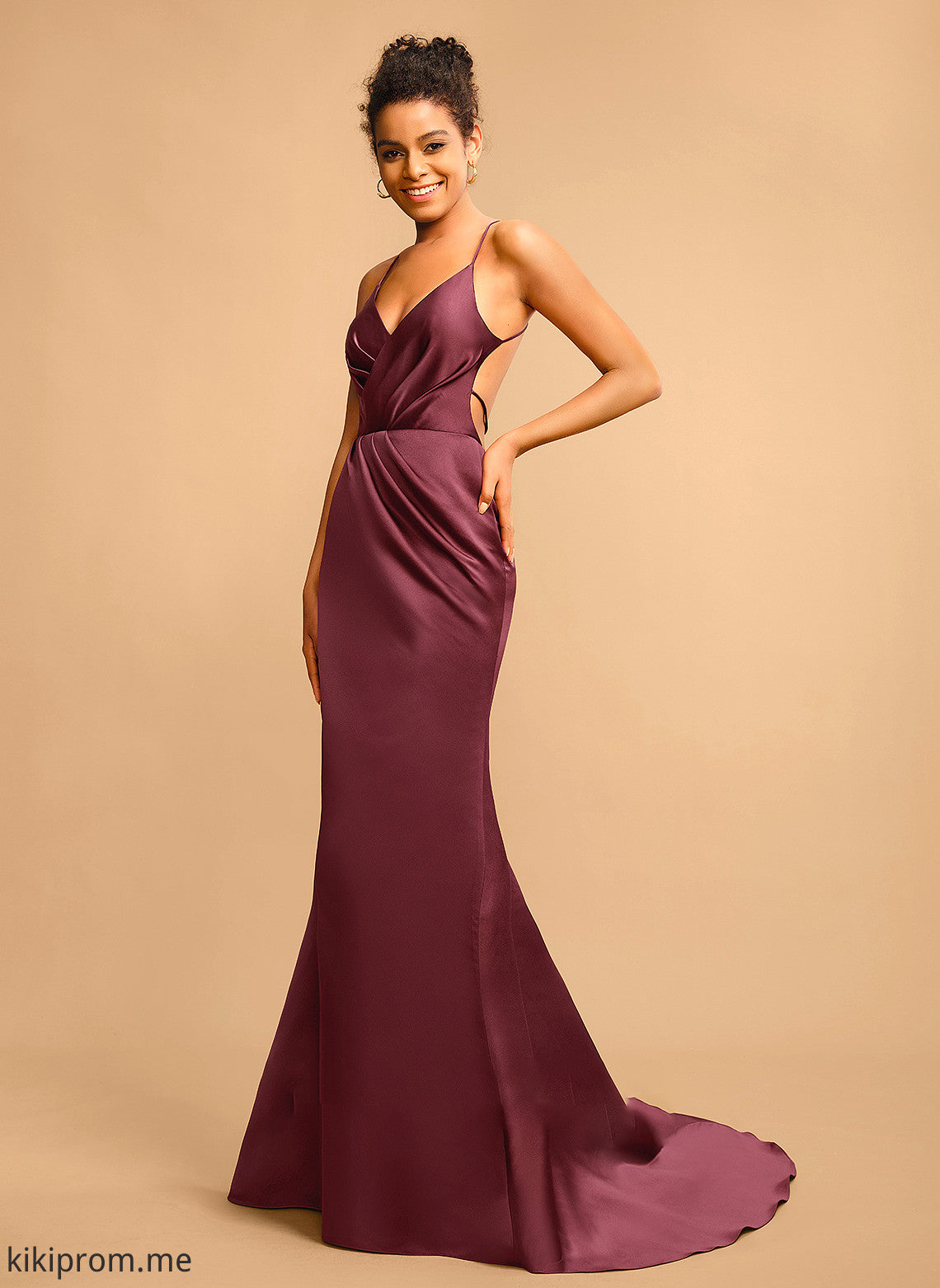 Sheath/Column V-neck With Prom Dresses Ina Pleated Train Satin Sweep