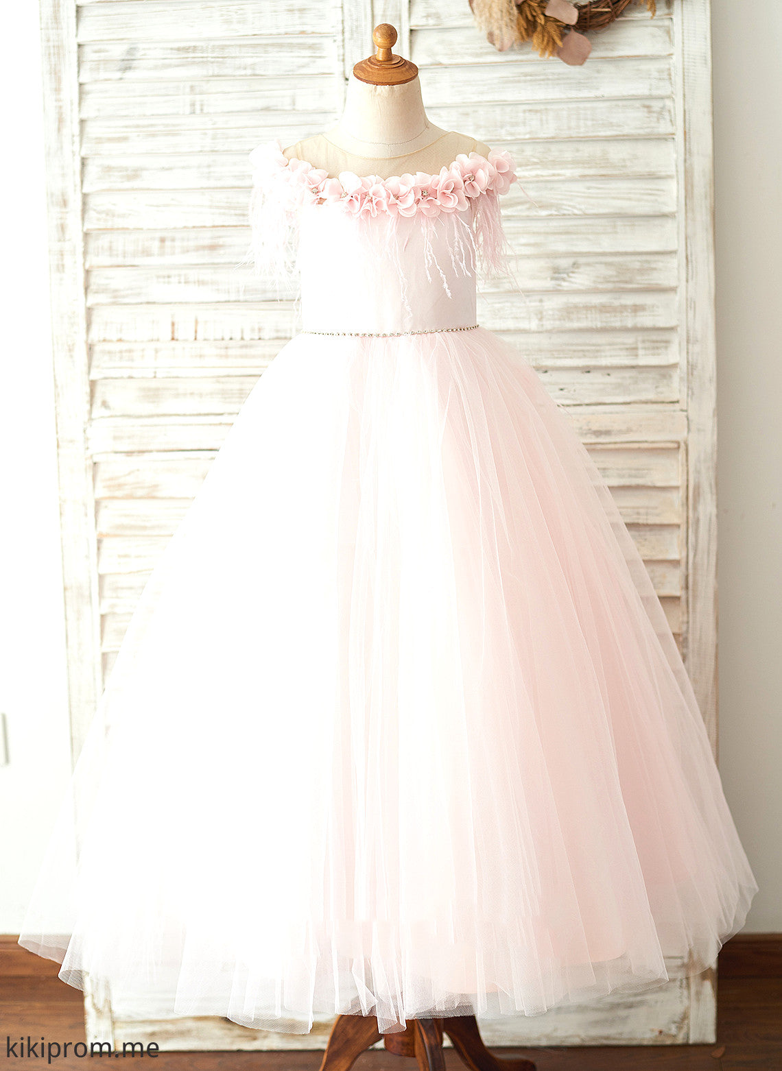 Sweep A-Line Tulle Yareli Girl Flower Girl Dresses Train Flower Dress - With Sleeveless Scoop Flower(s) Neck