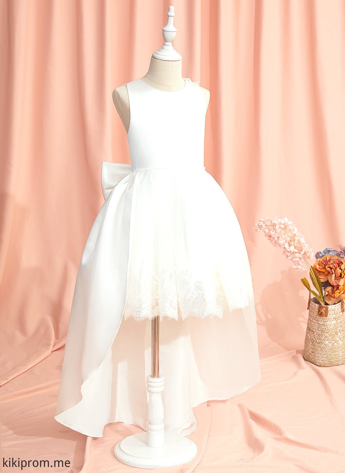 With Flower Ball-Gown/Princess Lace/Bow(s) Satin/Tulle Damaris Neck Flower Girl Dresses Girl Asymmetrical Scoop Dress - Sleeveless