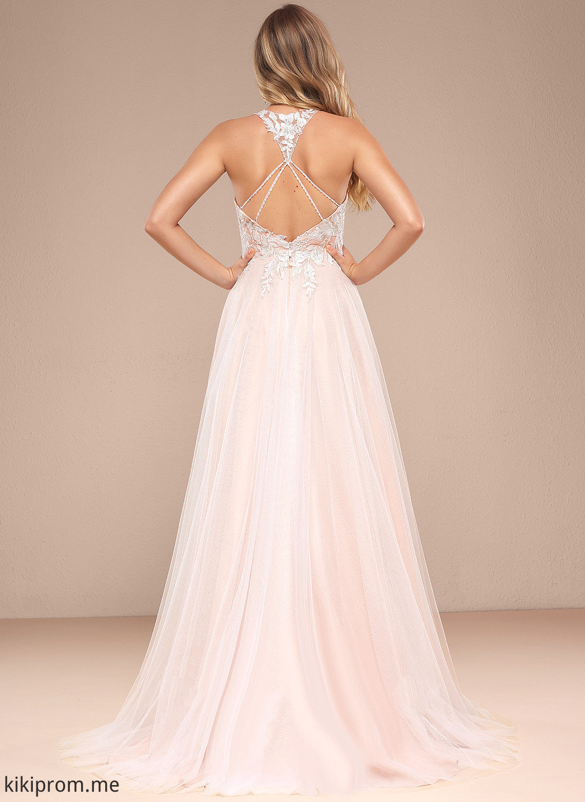 A-Line Wedding Dresses Train Dress Sweep Halter Sequins Beading Lana Wedding With Lace Tulle