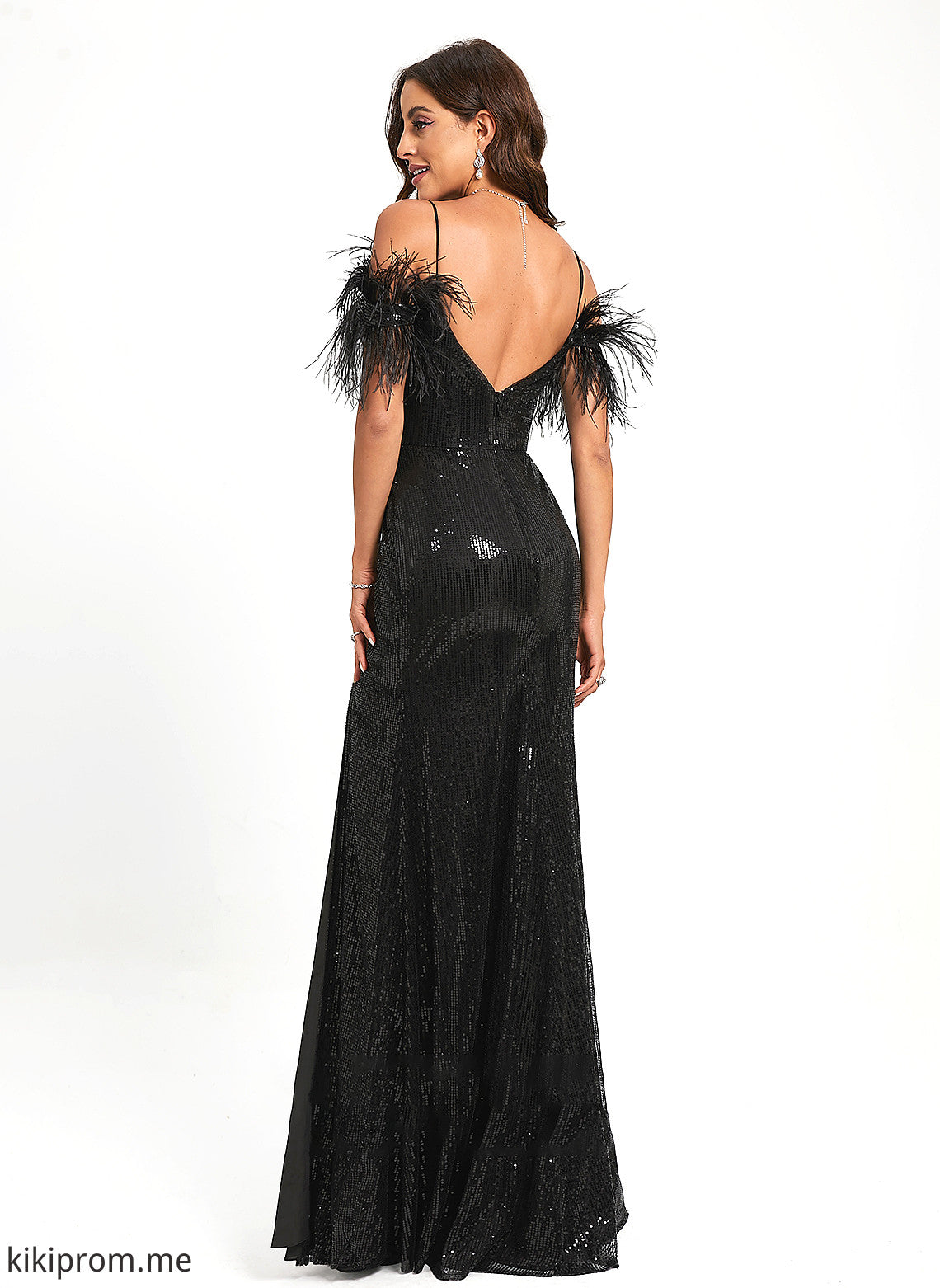 Floor-Length Scoop With Neck Sequined Pancy Sheath/Column Sequins Feather Prom Dresses