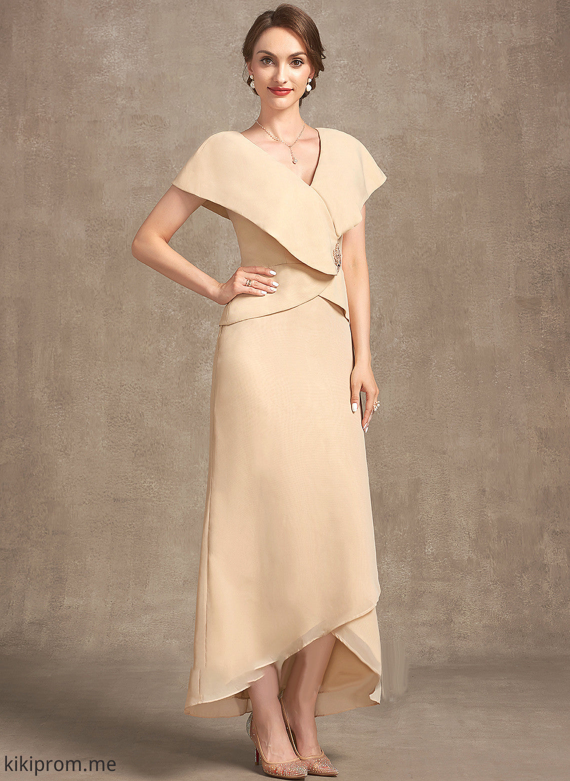 A-Line Asymmetrical Lois Mother Sequins Dress of Bride the With V-neck Chiffon Mother of the Bride Dresses Beading