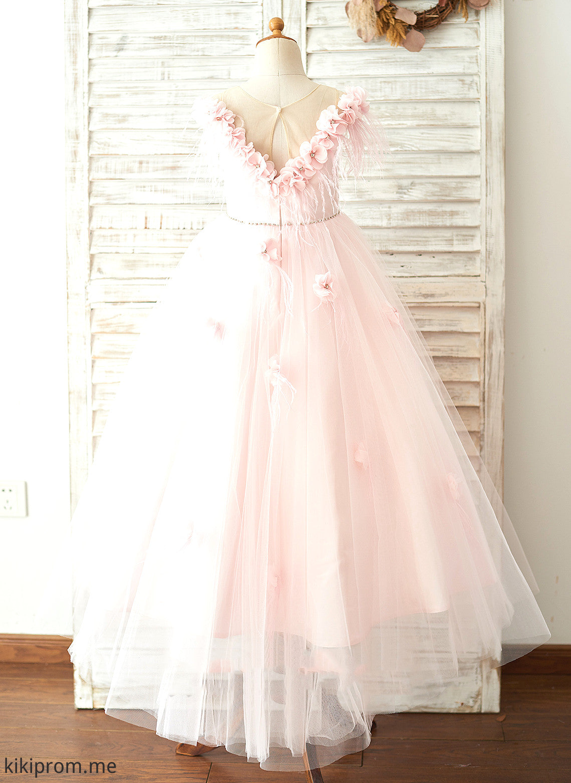 Sweep A-Line Tulle Yareli Girl Flower Girl Dresses Train Flower Dress - With Sleeveless Scoop Flower(s) Neck