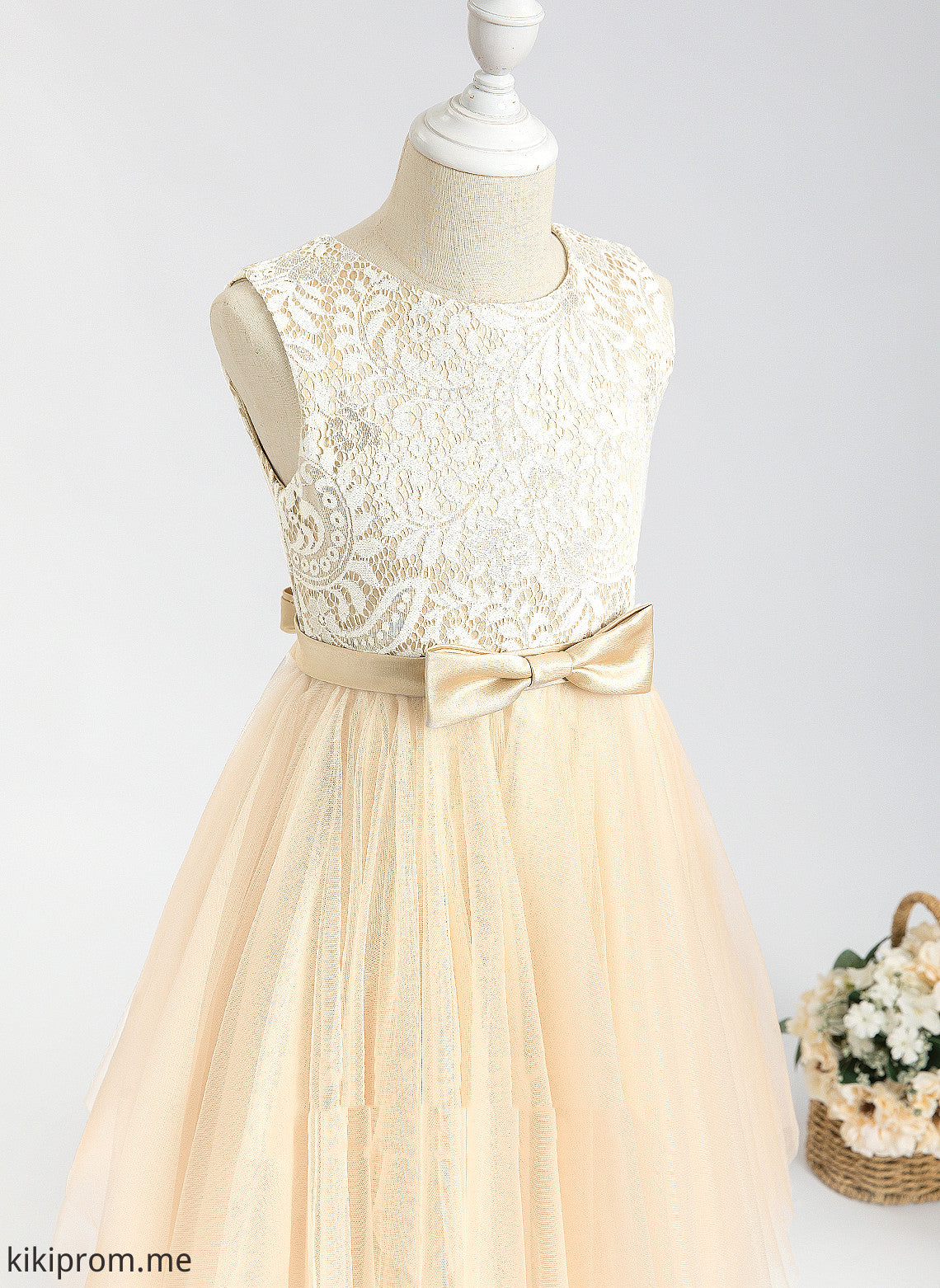 Girl Tulle Neck Tea-length Dress - Flower Lace/Bow(s) Lauryn Sleeveless With A-Line Scalloped Flower Girl Dresses