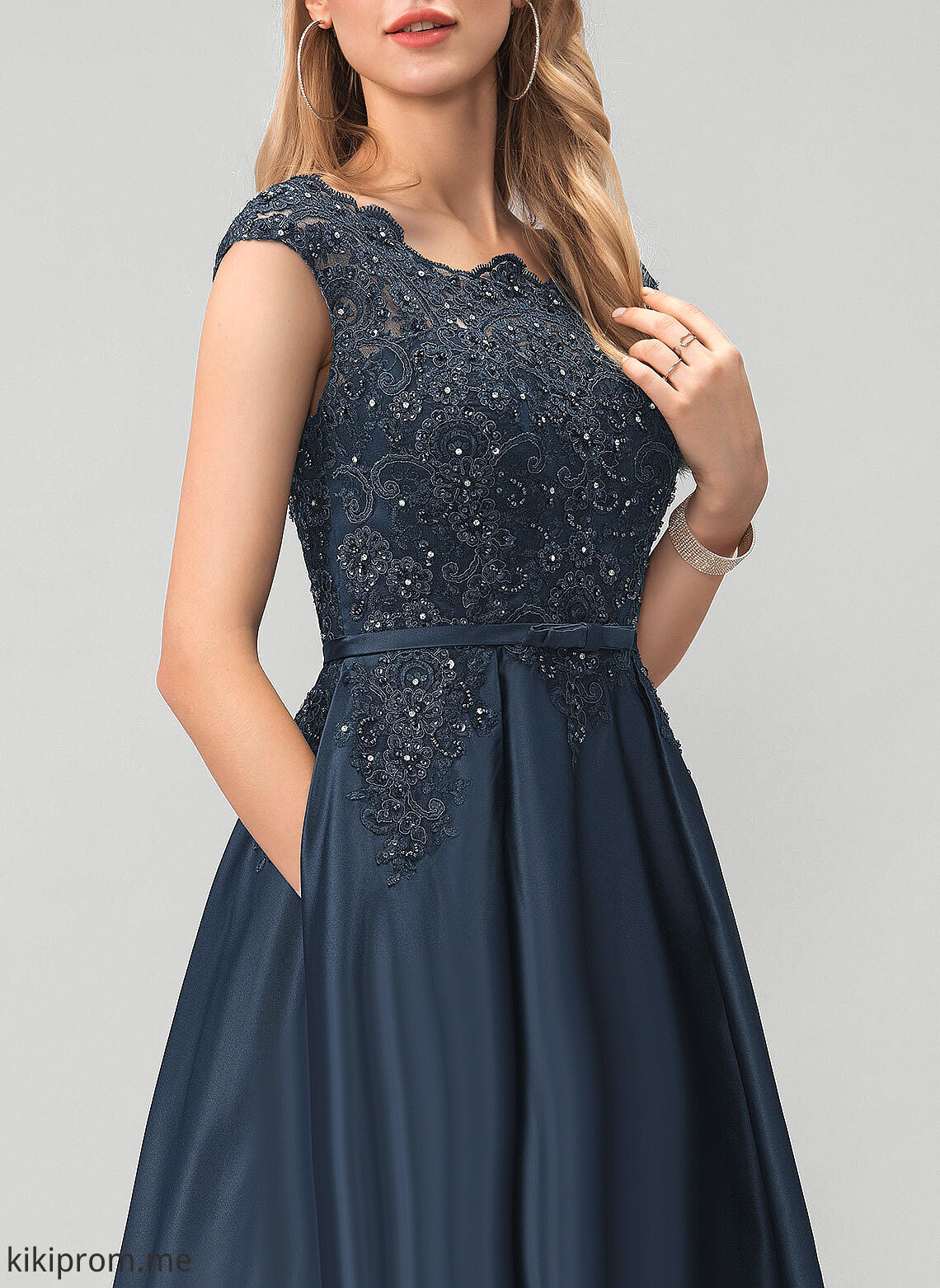 With Floor-Length Ball-Gown/Princess Prom Dresses Beading Bow(s) Journey Scoop Satin Sequins