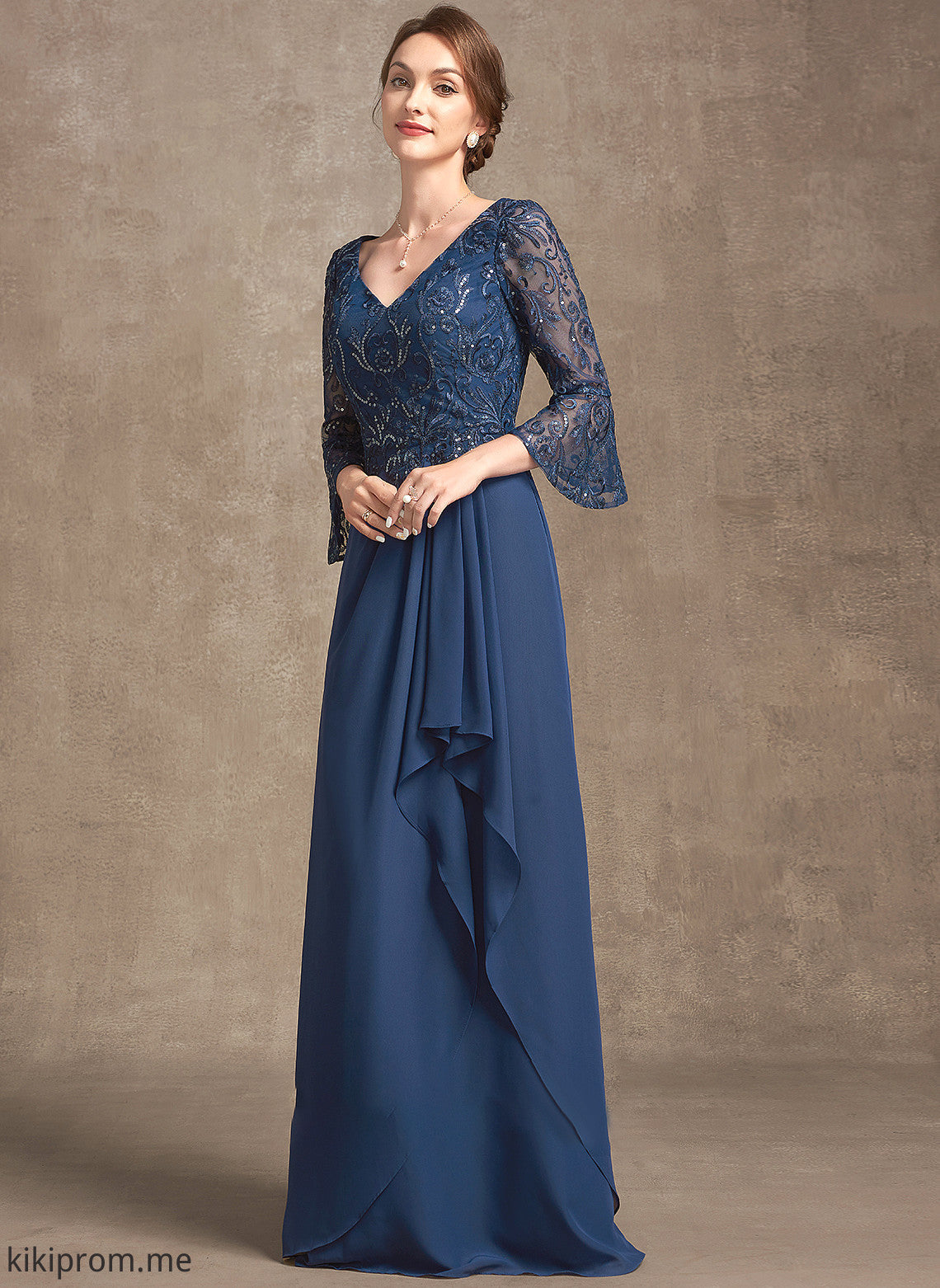 V-neck Lace of Bride Floor-Length the Chiffon Sequins Dress Cascading Julianne A-Line Ruffles With Mother Mother of the Bride Dresses