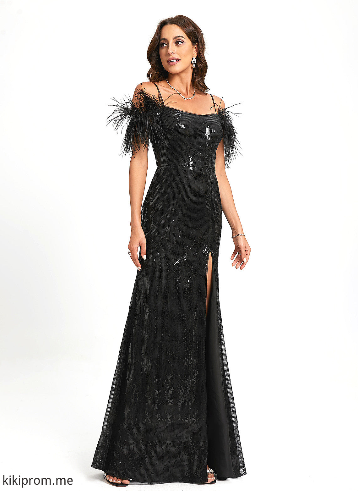 Floor-Length Scoop With Neck Sequined Pancy Sheath/Column Sequins Feather Prom Dresses