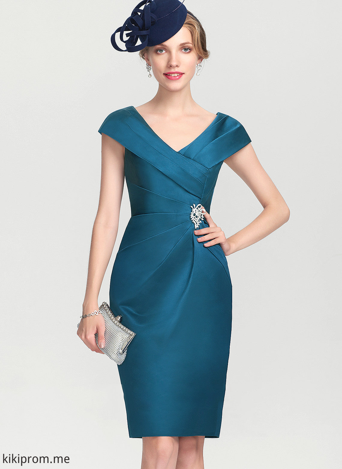 of Sheath/Column Ruffle With Knee-Length Bride Dress Mother Mother of the Bride Dresses Beading V-neck the Lois Satin