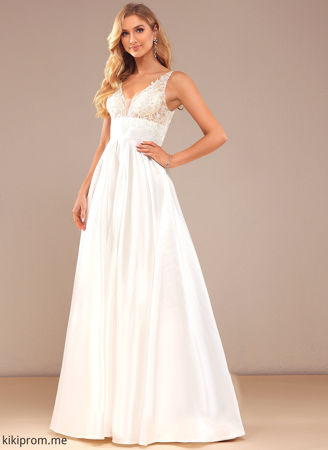 Floor-Length Wedding Dresses Satin Tina Dress V-neck With Lace Wedding Lace Ball-Gown/Princess Pockets