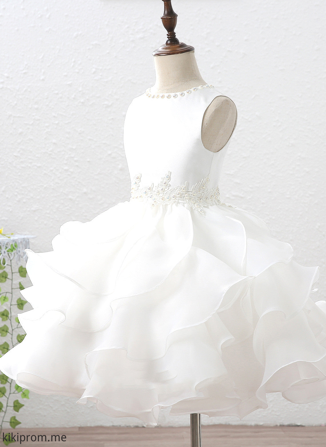 Court - Ruffles/Beading/Appliques Organza/Satin Flower Girl Dresses Hazel Neck Dress Sleeveless Scoop Ball-Gown/Princess Flower With Train Girl