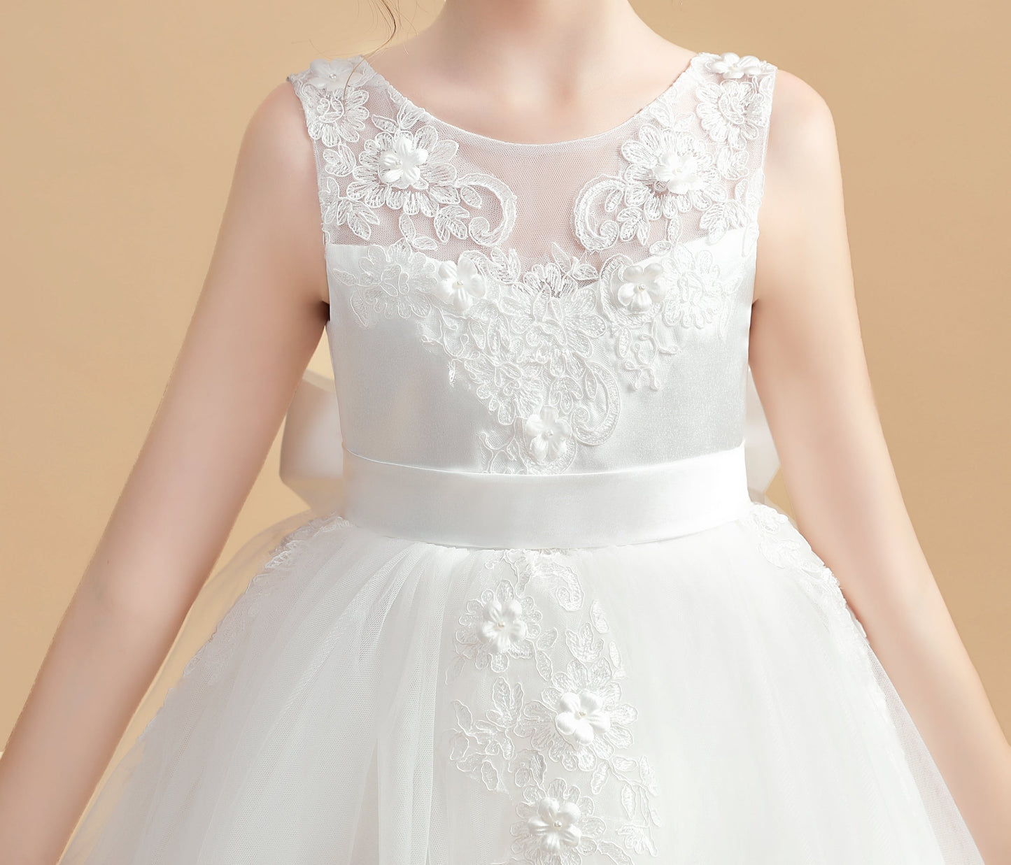 Tulle Sleeveless Ivory Flower Girl Dresses With Bowknot