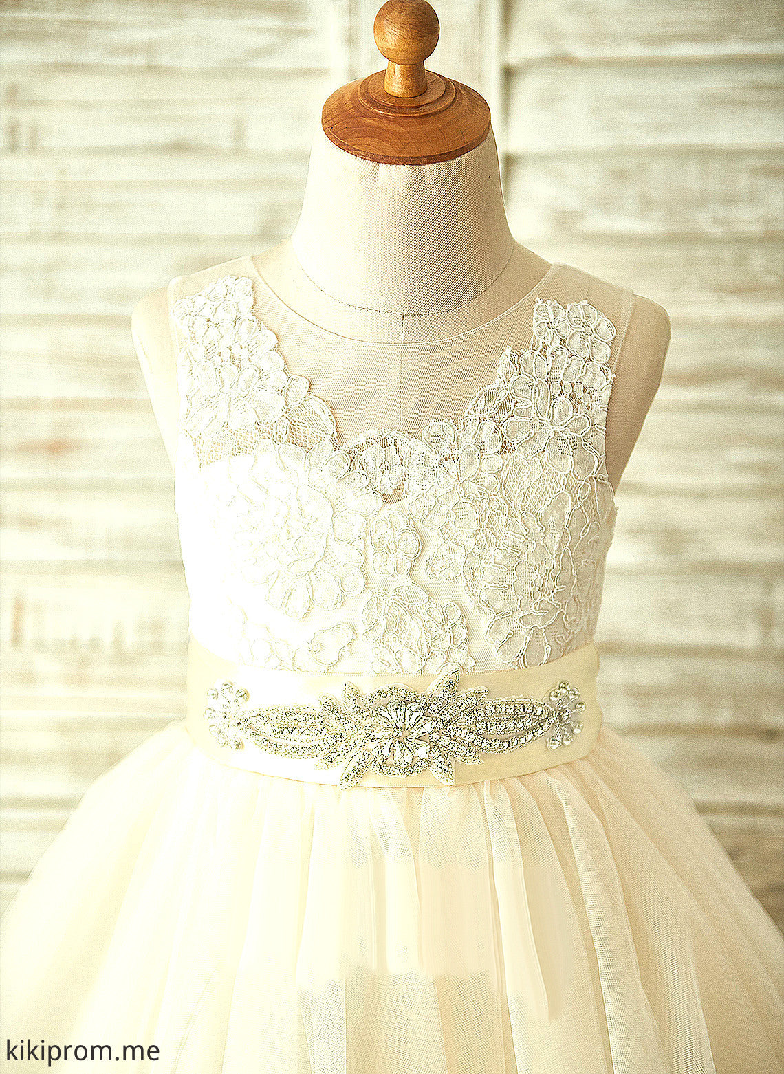 Tulle/Lace Flower Girl Dresses Scoop A-Line Sleeveless Bow(s) Dress - Knee-length With Shannon Flower Girl Neck