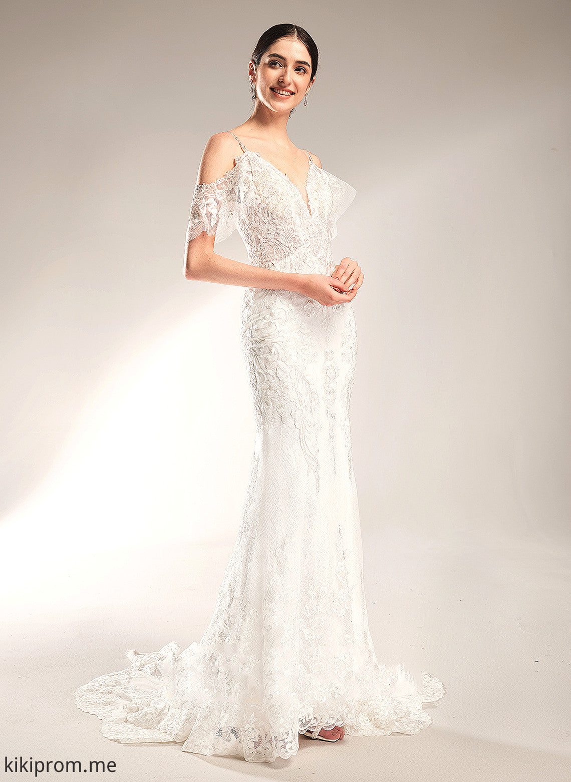 Lace V-neck Wedding Dresses Trumpet/Mermaid Wedding Dress Chapel Sequins Beading Train With Tulle Diana