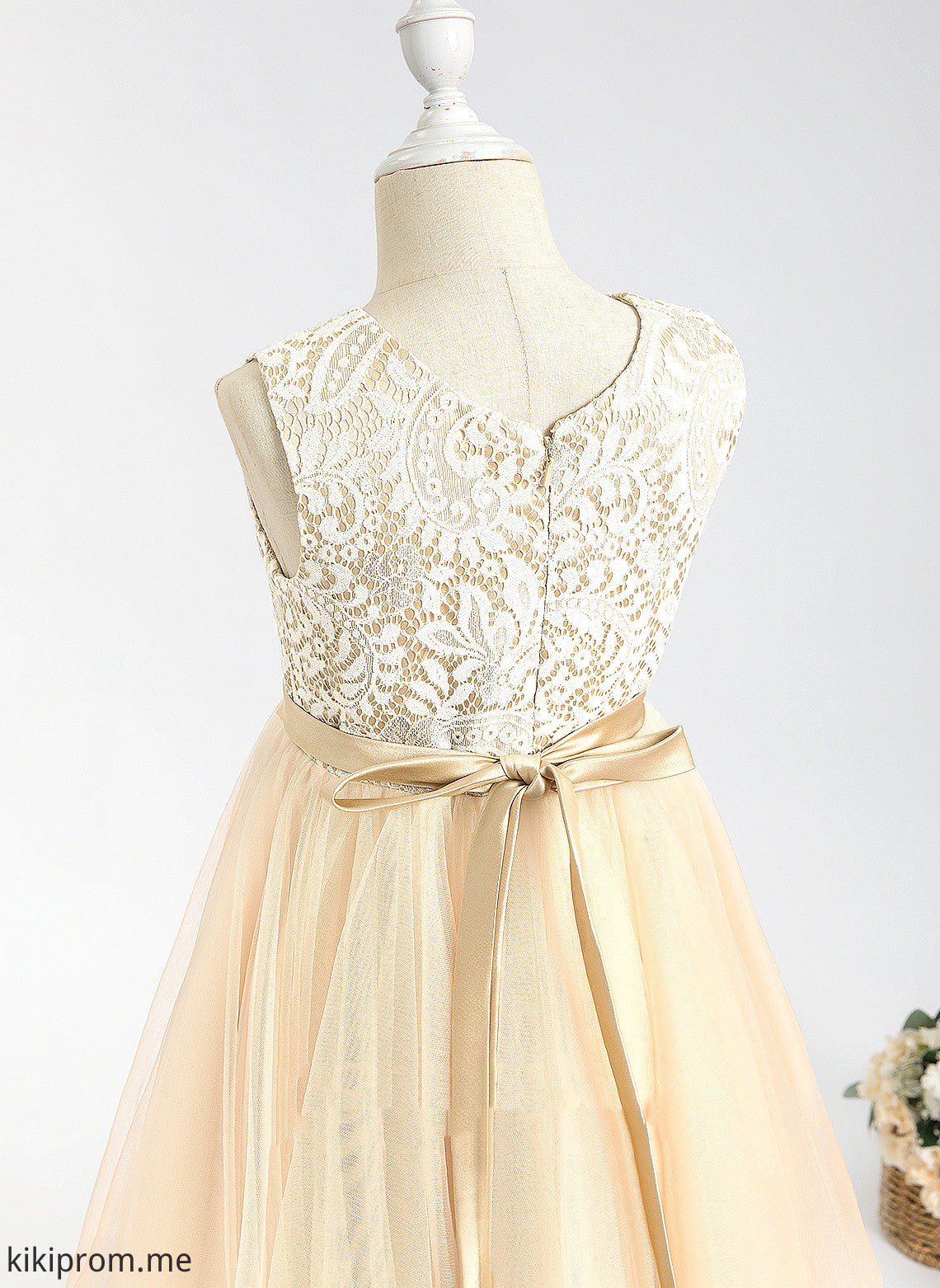 Girl Tulle Neck Tea-length Dress - Flower Lace/Bow(s) Lauryn Sleeveless With A-Line Scalloped Flower Girl Dresses