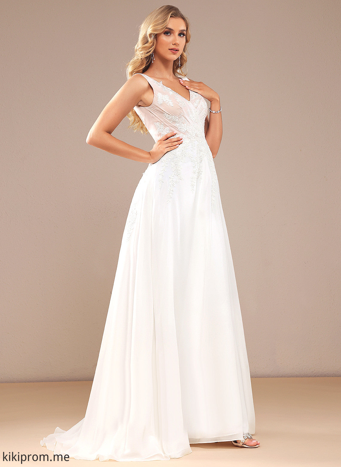 Split Isabell Wedding With A-Line Lace Front Wedding Dresses Dress Sequins Train Chiffon Sweep Lace V-neck