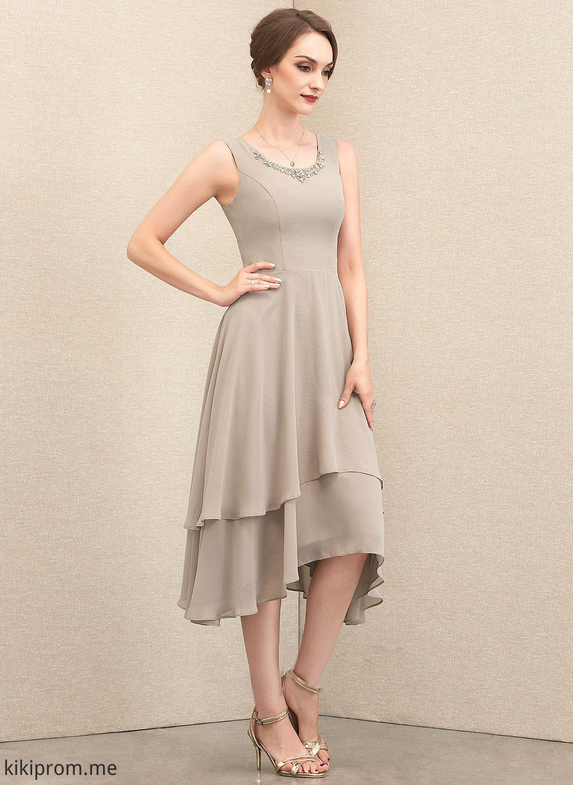 Mother of the Bride Dresses A-Line Asymmetrical Sequins Beading Chiffon the of Scoop Bride With Neck Dress Izabelle Mother