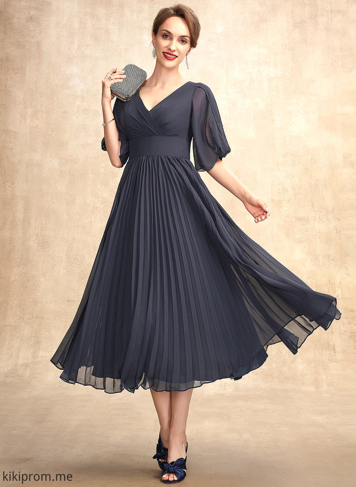 the Dress Mother of the Bride Dresses V-neck Chiffon A-Line Tea-Length Mother Catalina With Bride Pleated of