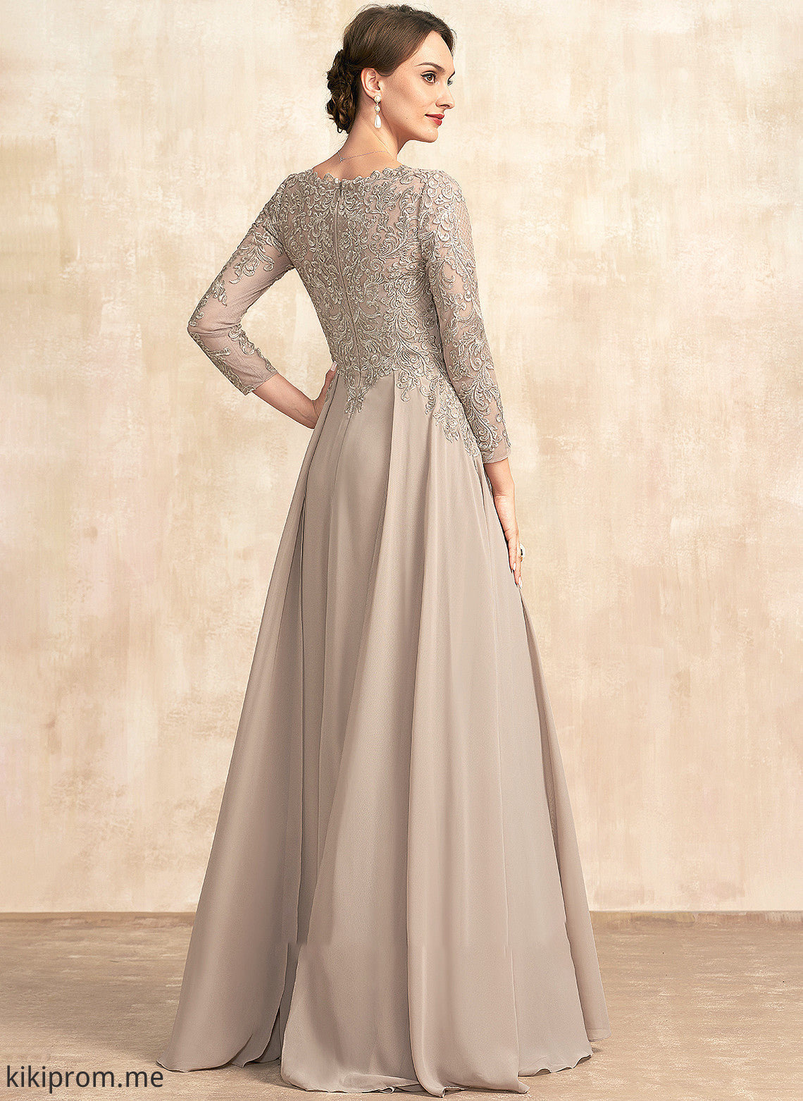 the Floor-Length V-neck Mother of the Bride Dresses Chiffon A-Line Lace Mother of Dulce Dress Bride