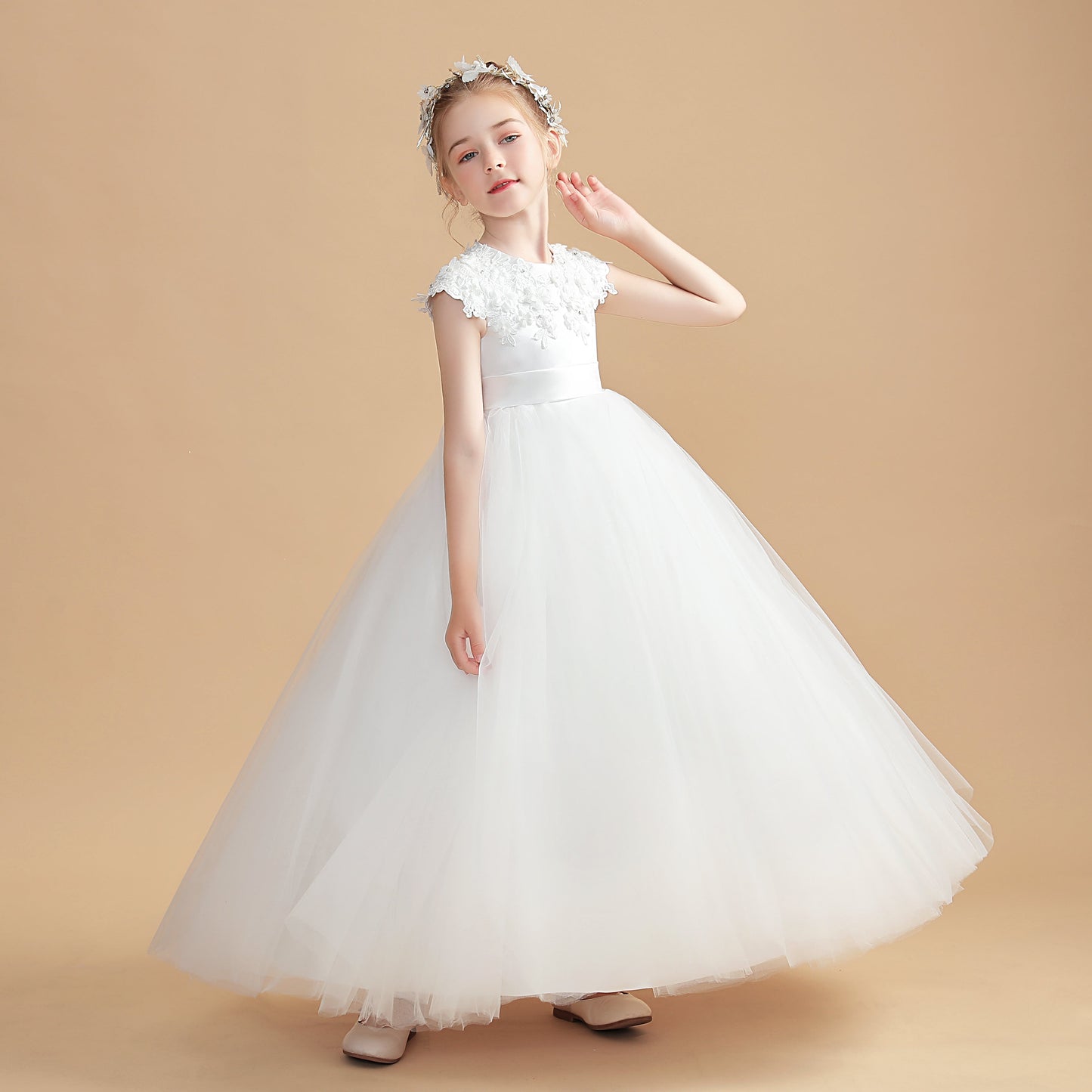 Round Neck Satin Short Sleeves Flower Girl Dresses With Lace Appliques