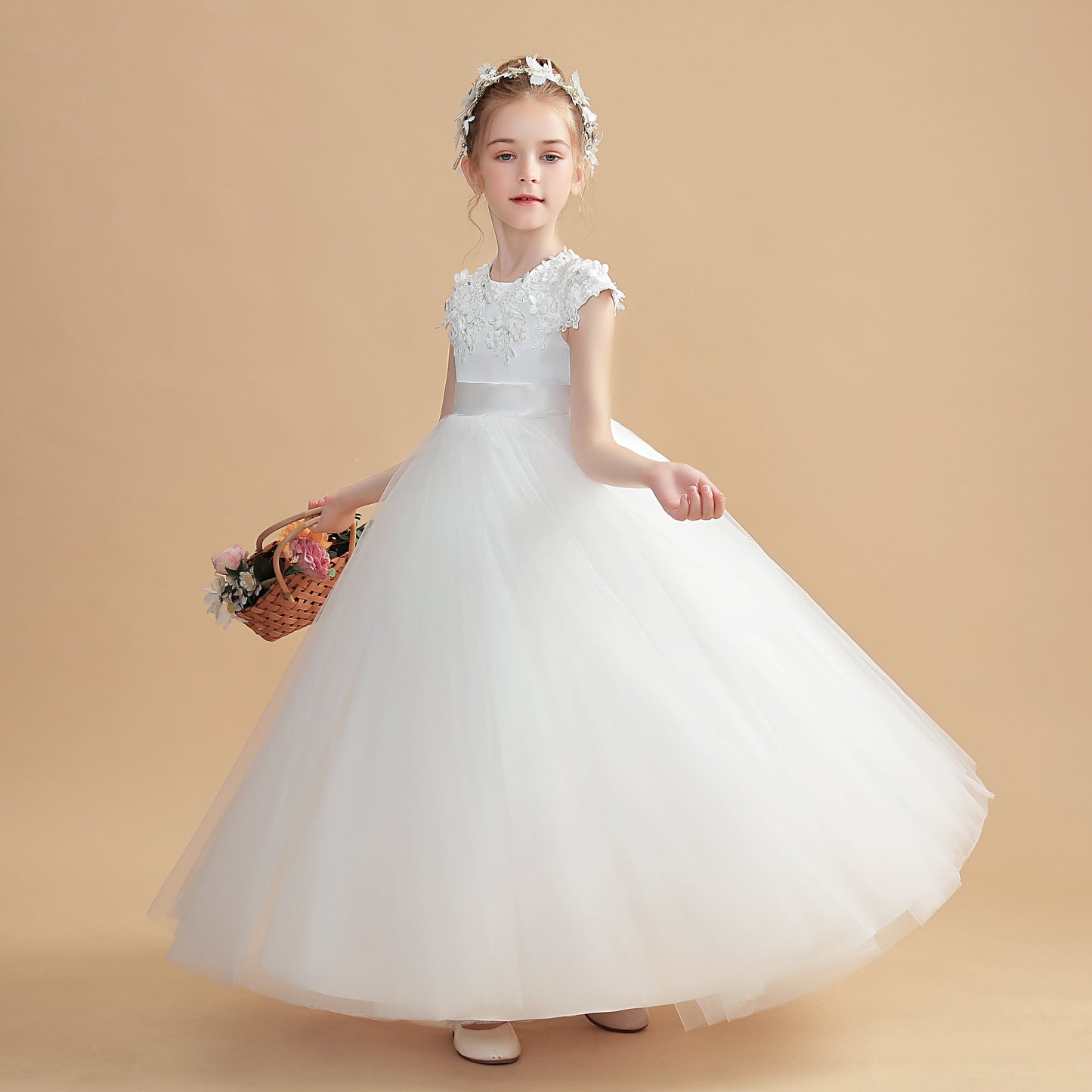 Round Neck Satin Short Sleeves Flower Girl Dresses With Lace Appliques