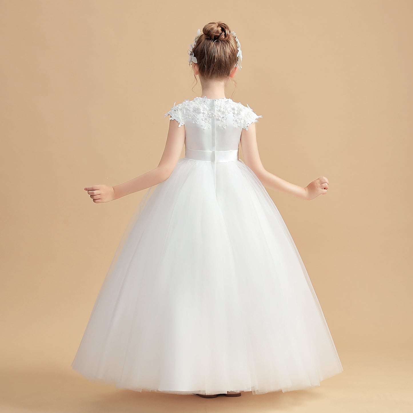 Round Neck Satin Short Sleeves Flower Girl Dresses With Lace Appliques