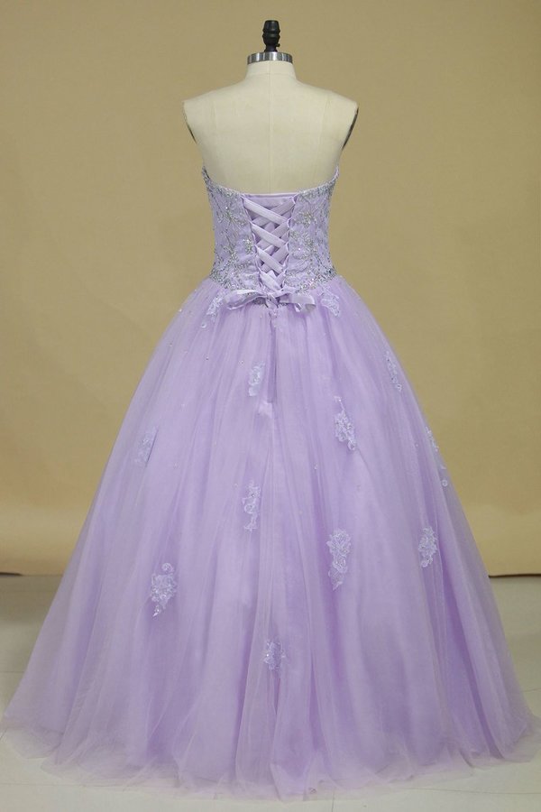 2024 Quinceanera Dresses Sweetheart Tulle With Beads P82YLBPH