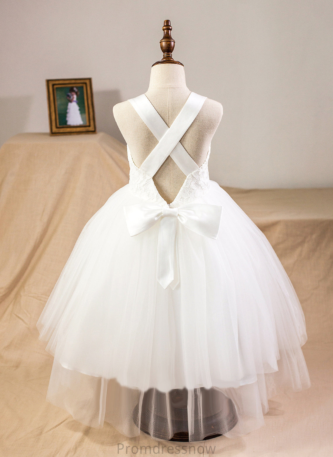 With Taniya - Tea-length Flower Girl Dresses Flower Satin/Tulle/Lace Sleeveless Ball-Gown/Princess Bow(s) Straps Girl Dress