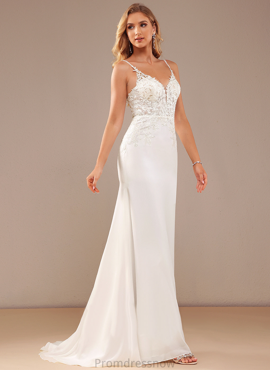 With Wedding Dresses Beading Trumpet/Mermaid Dress Lace Georgia Chiffon Court Train Wedding V-neck