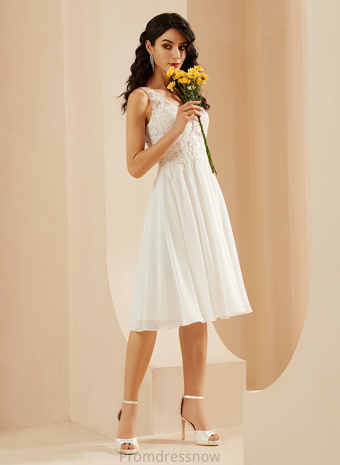 With Knee-Length A-Line Kyleigh Lace Wedding Dresses Sequins Wedding Chiffon V-neck Dress