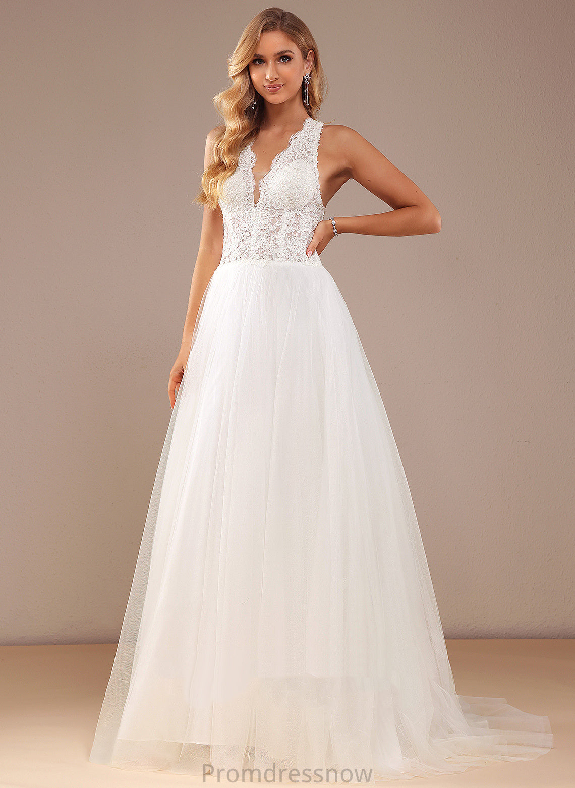 With Tulle Wedding Ball-Gown/Princess Cali Lace Court Wedding Dresses Dress Sequins Train Lace V-neck