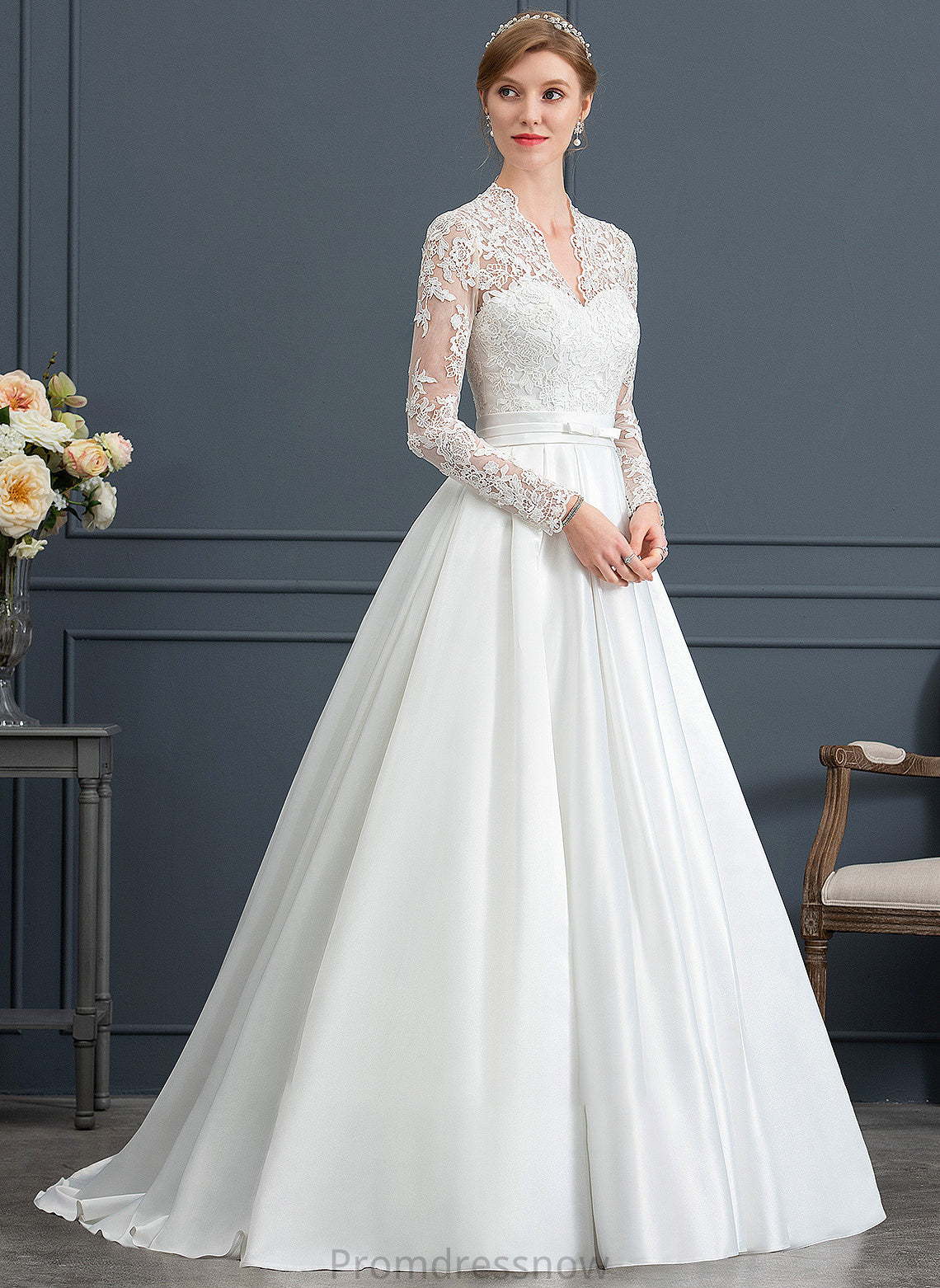 With Wedding Wedding Dresses V-neck Court Dress Train Bow(s) Ball-Gown/Princess Satin Alyvia