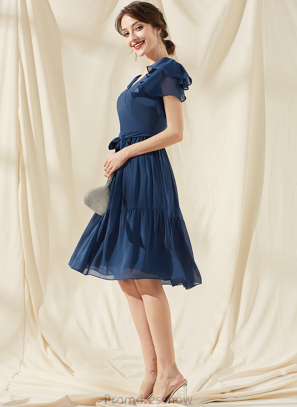 With A-Line Ruffles Bow(s) Chiffon Cascading Homecoming Dresses Amiya Knee-Length V-neck Homecoming Dress