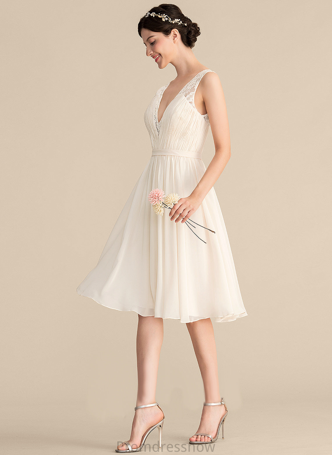 With V-neck Cocktail Dress Chiffon Cocktail Dresses A-Line Ruffle Lace Cali Knee-Length