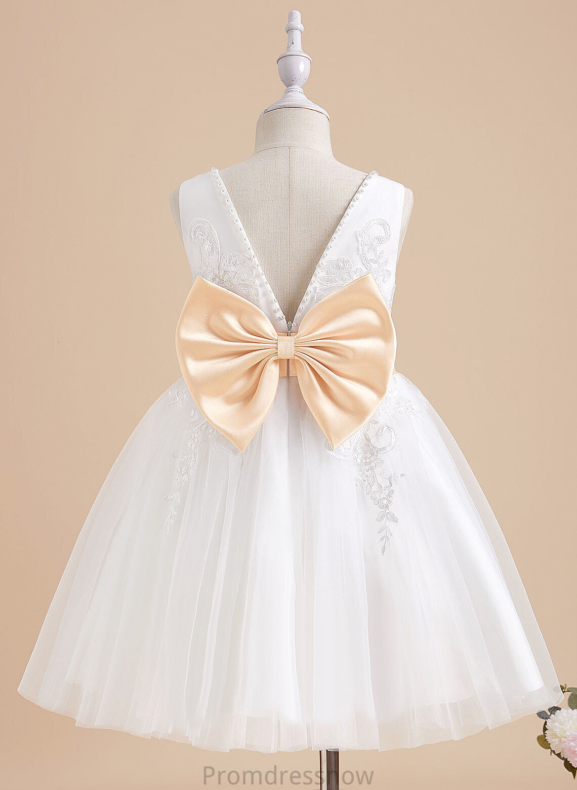 Girl Knee-length With - Sash/Beading/Bow(s) A-Line Sleeveless Kaley Flower Tulle/Lace Flower Girl Dresses V-neck Dress