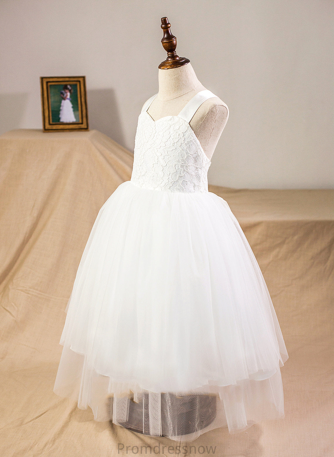 With Taniya - Tea-length Flower Girl Dresses Flower Satin/Tulle/Lace Sleeveless Ball-Gown/Princess Bow(s) Straps Girl Dress