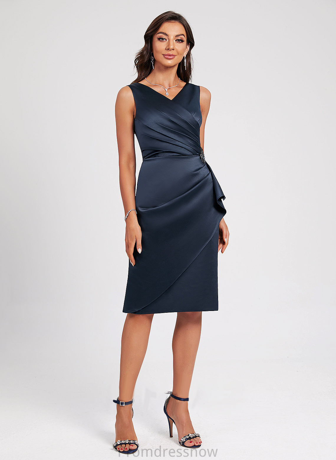 Winifred With Sequins Cocktail Knee-Length Dress Ruffle Cocktail Dresses Beading V-neck Sheath/Column Satin