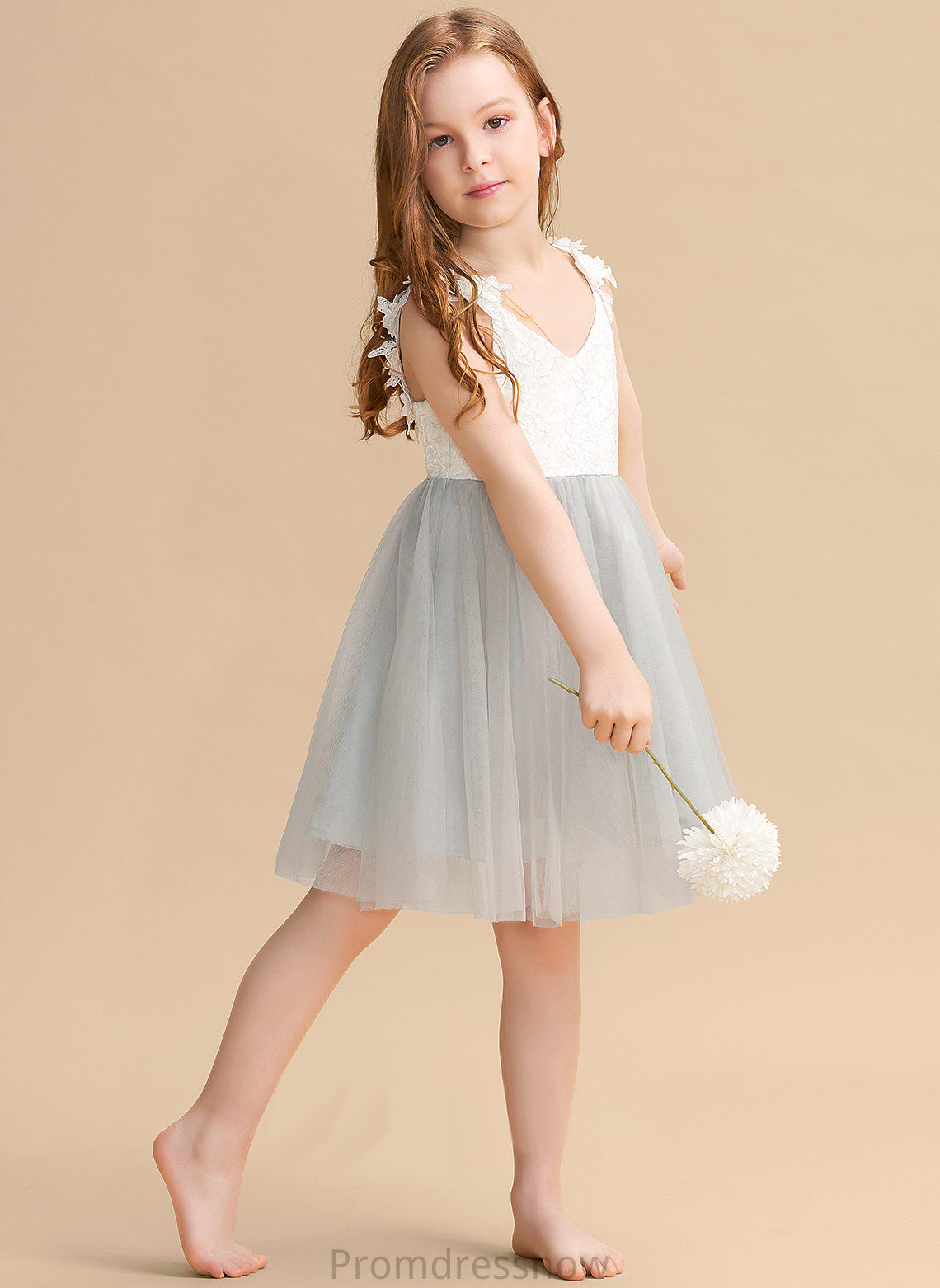 - V-neck A-Line Sleeveless Flower Girl Dresses Tulle/Lace Girl Flower Knee-length Justine Dress