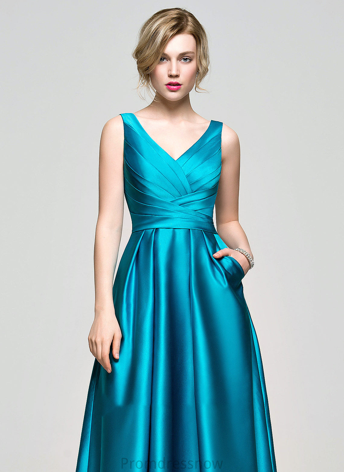 With V-neck Ball-Gown/Princess Prom Dresses Satin Silvia Pockets Floor-Length Ruffle