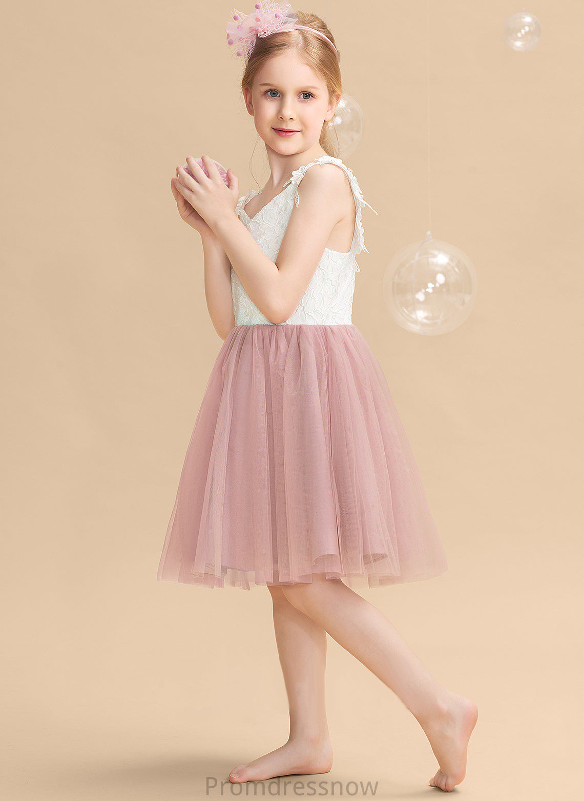 - V-neck A-Line Sleeveless Flower Girl Dresses Tulle/Lace Girl Flower Knee-length Justine Dress